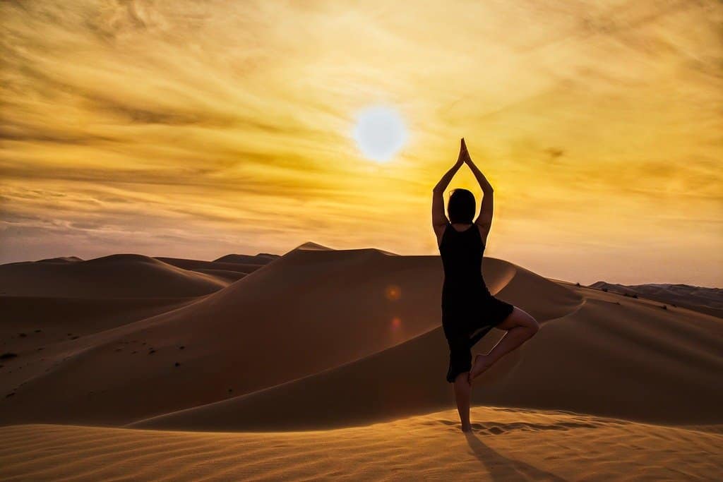 Yoga no Deserto Saara Marrocos